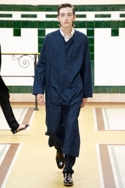 Look 35